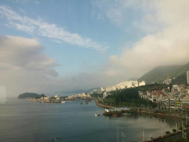 B&Beach Tourist Hotel Yeosu Exterior photo