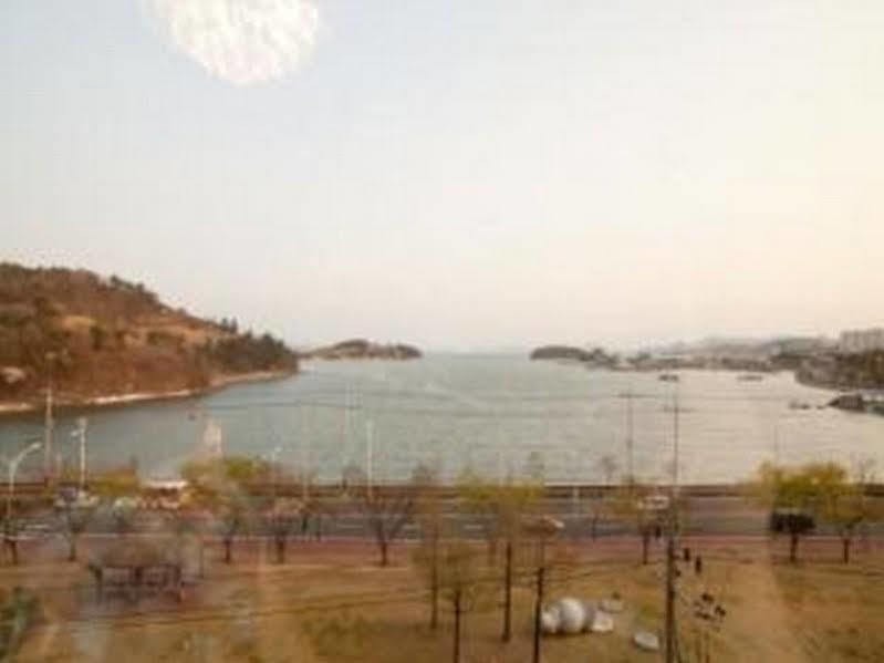 B&Beach Tourist Hotel Yeosu Exterior photo